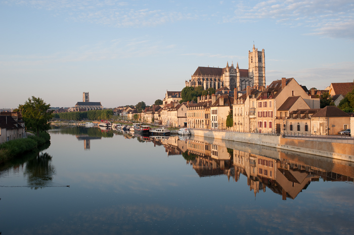 Auxerre au petit matin.