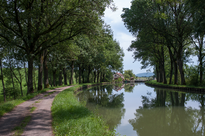 Pouilly-en-Auxois, canal de Bourgogne.